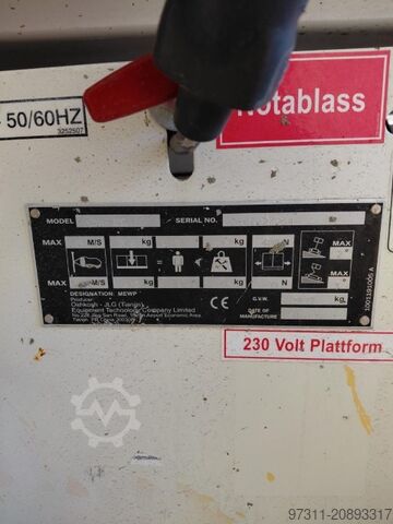 Scissor lift JLG 3246ES