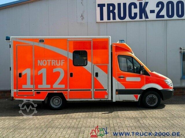 Fire truck Mercedes-Benz Sprinter 516 Fahrtec RTW Luftfederung 1. Hand