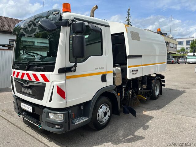 Road sweeper MAN TGL 12.250 *Kehrmaschine  *FAUN Viajet 5R/LH