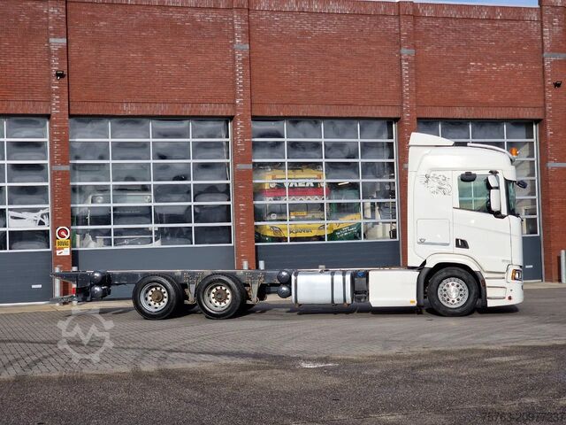 Chassis with cab Scania R580 V8 NGS 6x4 chassis - Retarder - 4.75 WB - ...