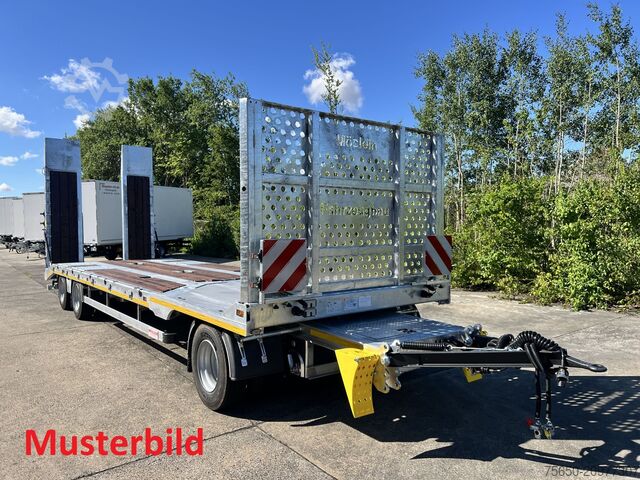 Low loader trailer Möslein T4 VB H1 gerade  neuer 4 Achs Tieflader gerade hydraulischen Rampen
