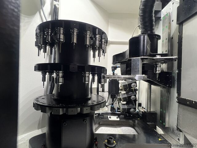Universal machining center CHIRON Micro 5