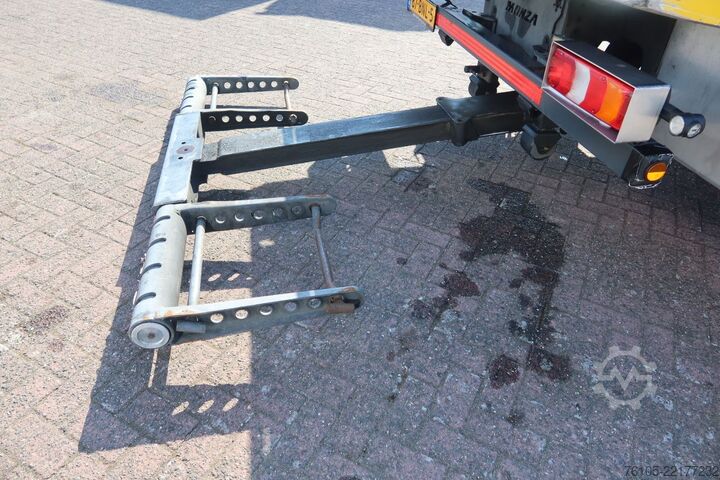 Car transporter Mercedes-Benz Atego 1221 1221 L  Takel wagen 6 Persoons
