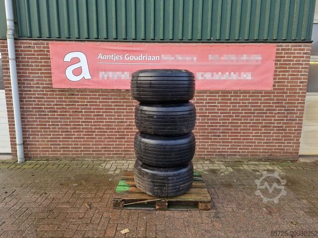 Rad mit Reifen  Banden 15/55/17 - Gebruikt