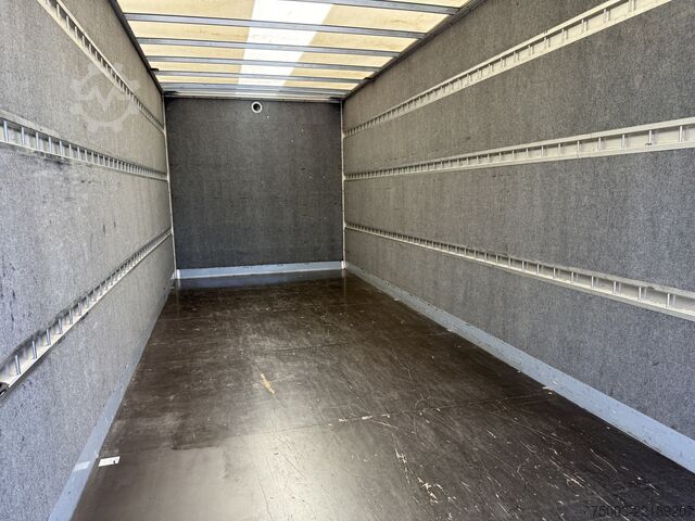Box van MAN TGL 8.220 / 6 Personen