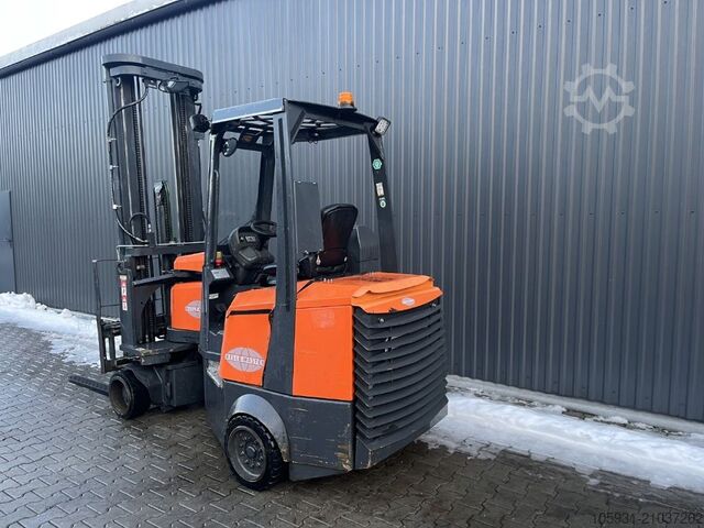 Electric 4-wheel forklift Aisle-Master 20WE
