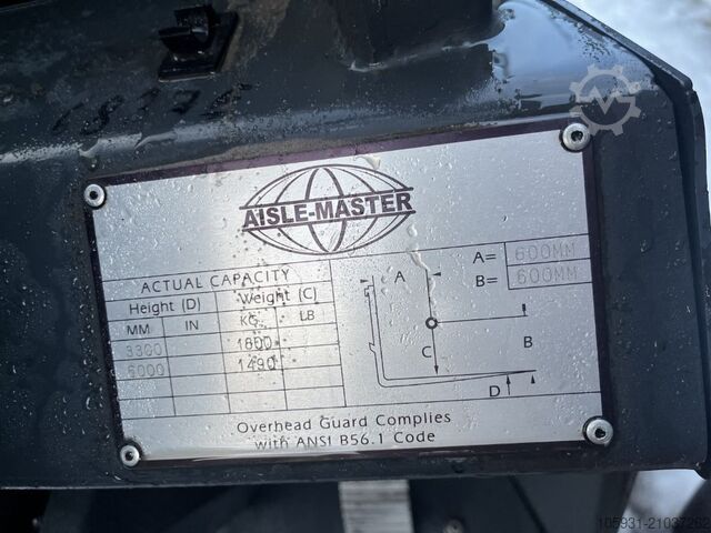 Electric 4-wheel forklift Aisle-Master 20WE