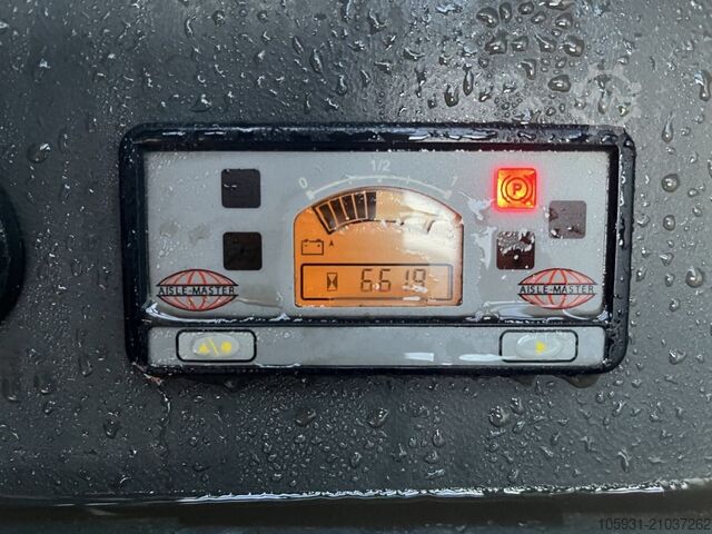 Electric 4-wheel forklift Aisle-Master 20WE