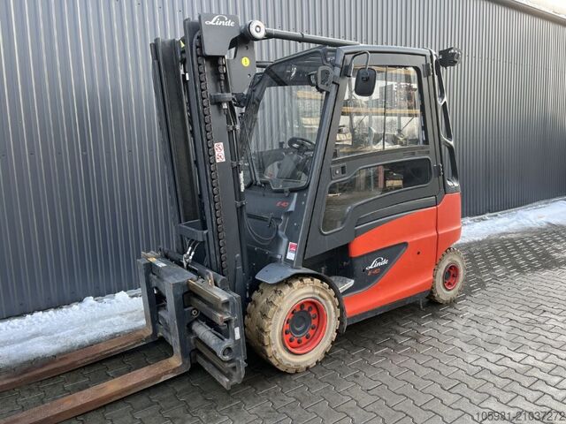Electric 4-wheel forklift Linde E40H-01/600