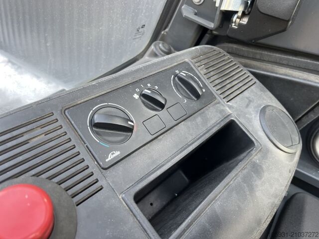 Electric 4-wheel forklift Linde E40H-01/600