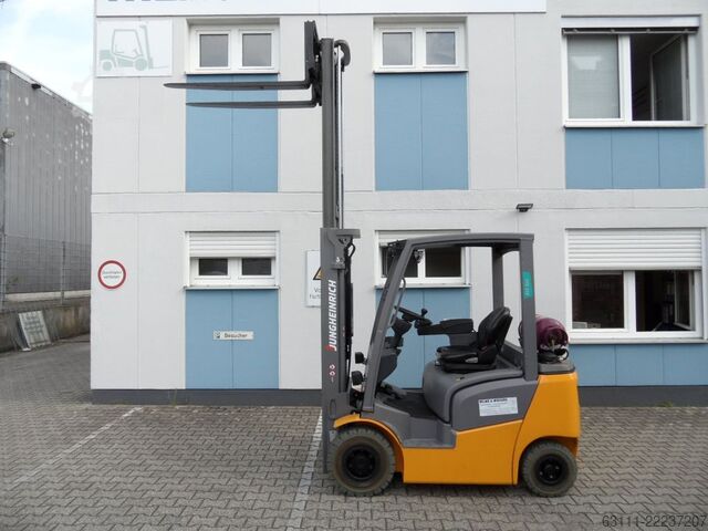 Treibgasstapler Jungheinrich TFG 316 - weiße Reifen - Freihub