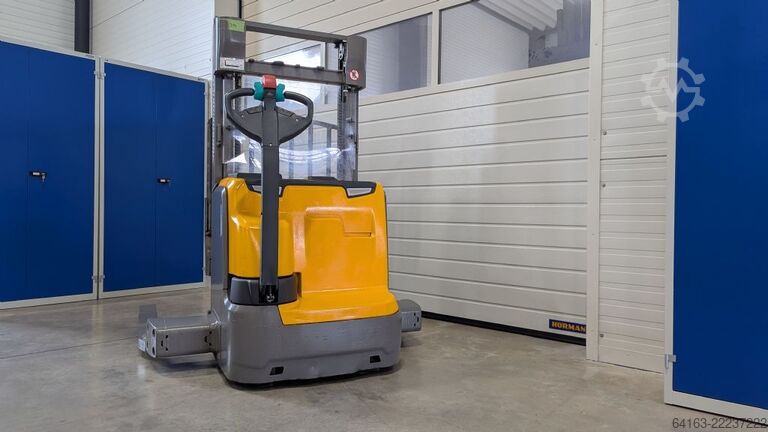 Hochhubwagen Jungheinrich EJC 214b