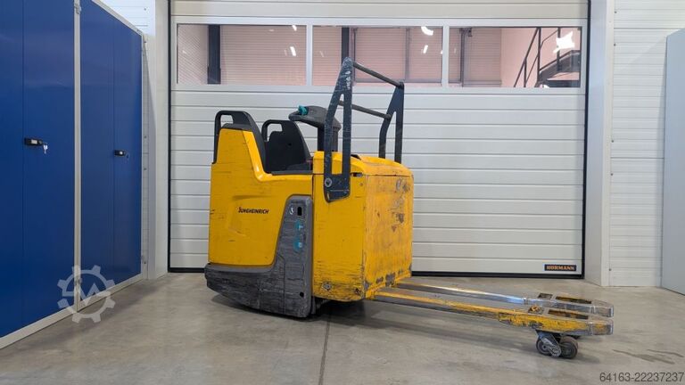 Niederhubwagen Jungheinrich ERE 225 f. P.
