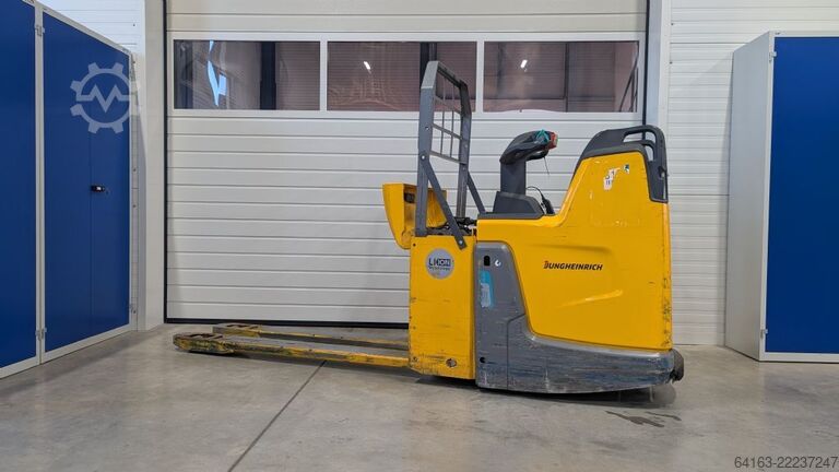 Niederhubwagen Jungheinrich ERE 225 f. P.
