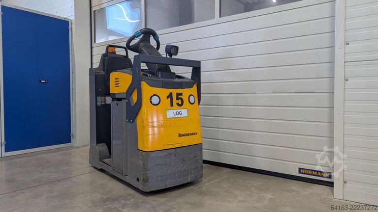 Schlepper Jungheinrich EZS 130