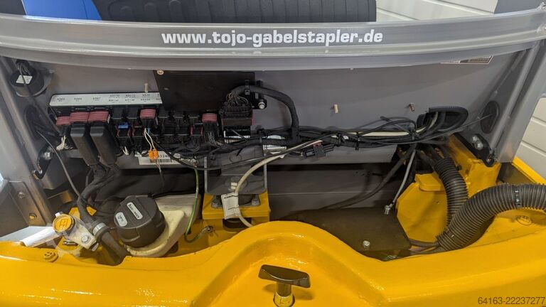 Elektro 3 Rad-Stapler Jungheinrich EFG 220 Li-Ion Batterie