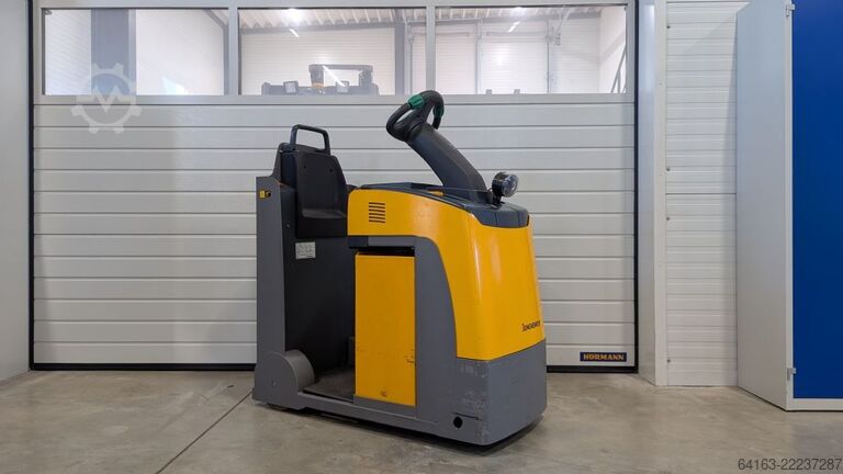 Schlepper Jungheinrich EZS 130