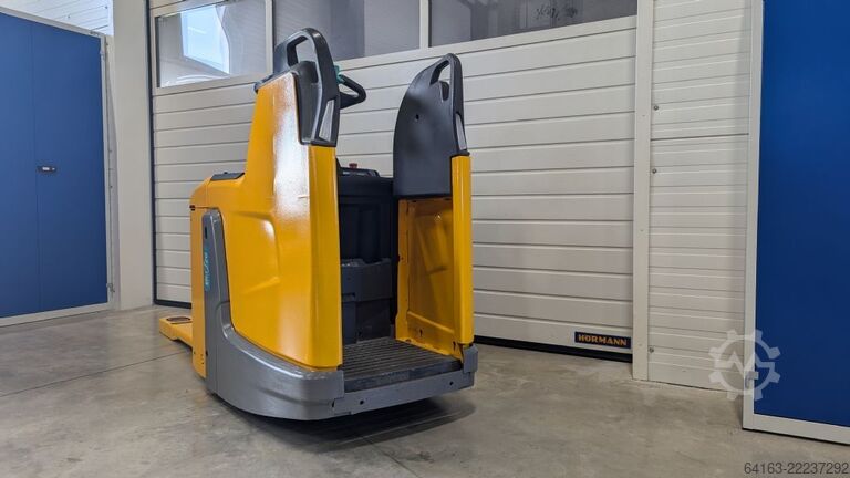 Niederhubwagen Jungheinrich ERE 120 feste Standplattform