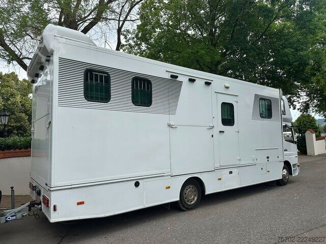 Van Mercedes-Benz Atego 1023 4 Pferde + Kiste Wohnung