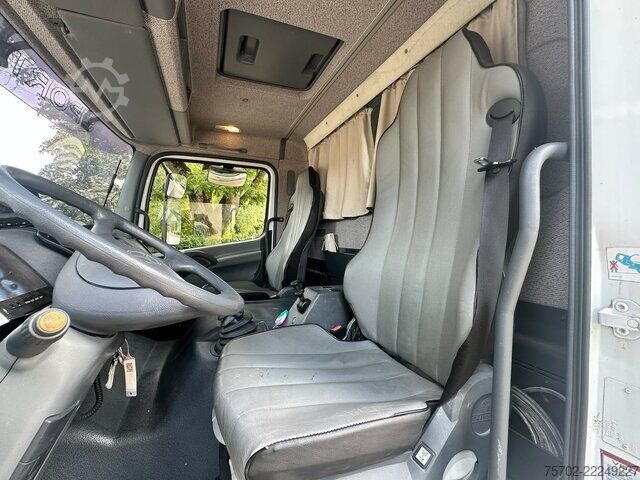 Van Mercedes-Benz Atego 1023 4 Pferde + Kiste Wohnung
