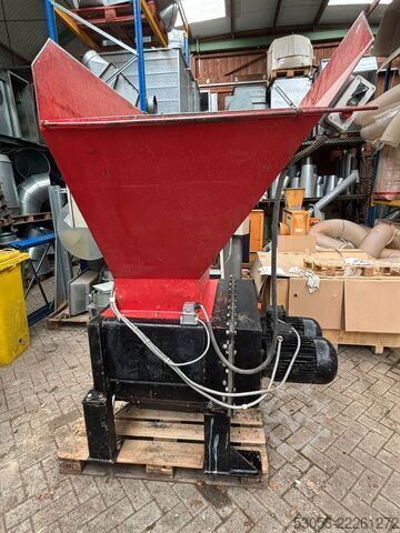 Wood shredder Untha RS 30 4S
