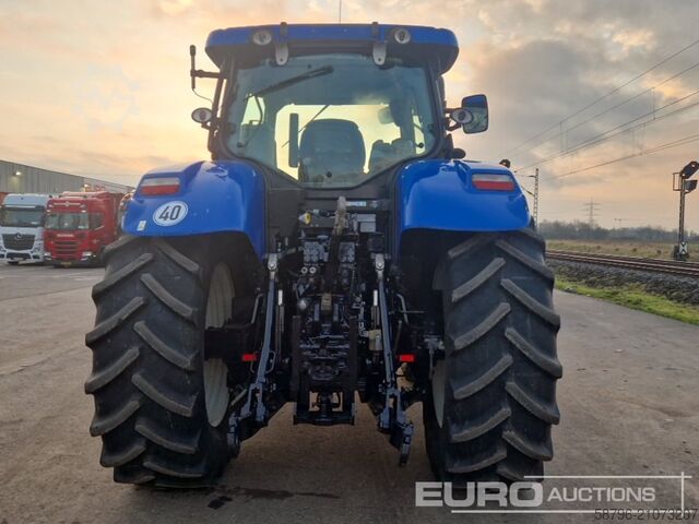 Traktor New Holland T7.235