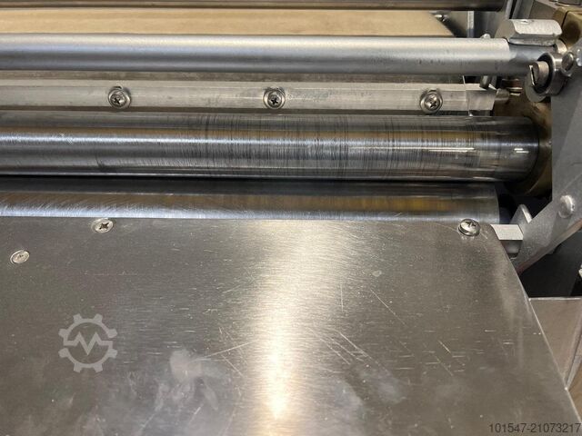 Hörnchen- und Bagelmaschine Universum 50/70