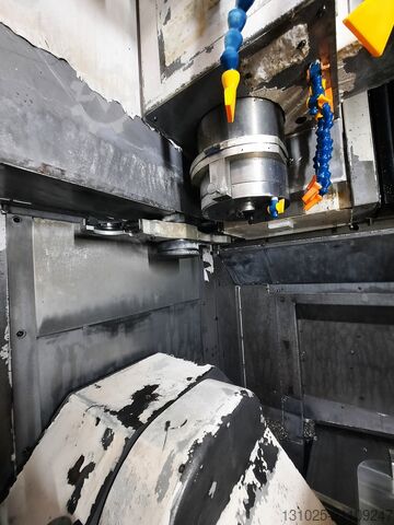 Vertikales Bearbeitungszentrum OKUMA MU400VA