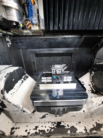 Vertikales Bearbeitungszentrum OKUMA MU400VA