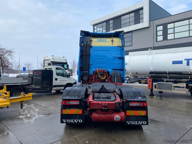 Standard-SZM Volvo FH 13.500 Globetrotter / 6x2/4 / 2x Tank