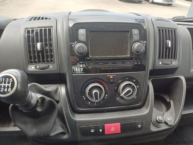 Pick-up van Citroen Jumper 35 Pritsche lang L4 AHK KLIMA TEMPOMAT