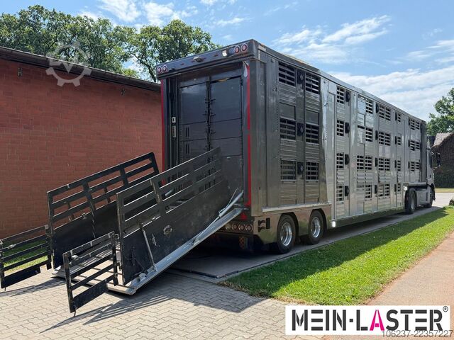 Livestock semitrailer Finkl 3 + 4 Stock/ Hubdach / Rampe / Tränke/Funk
