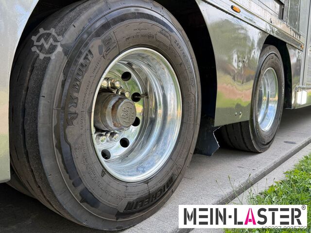 Livestock semitrailer Finkl 3 + 4 Stock/ Hubdach / Rampe / Tränke/Funk