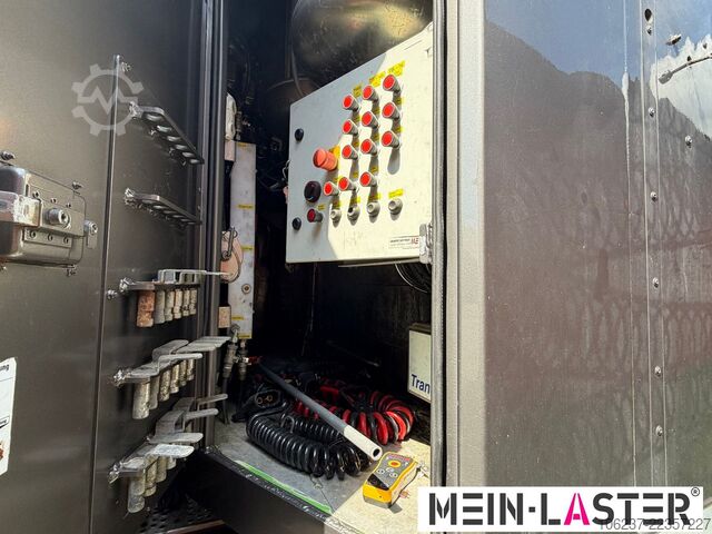 Livestock semitrailer Finkl 3 + 4 Stock/ Hubdach / Rampe / Tränke/Funk