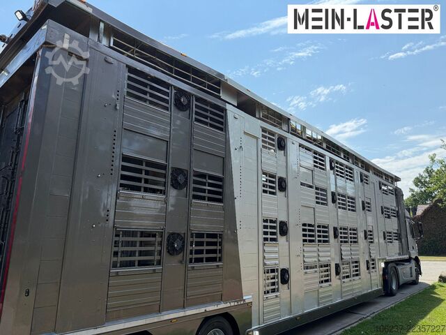 Livestock semitrailer Finkl 3 + 4 Stock/ Hubdach / Rampe / Tränke/Funk