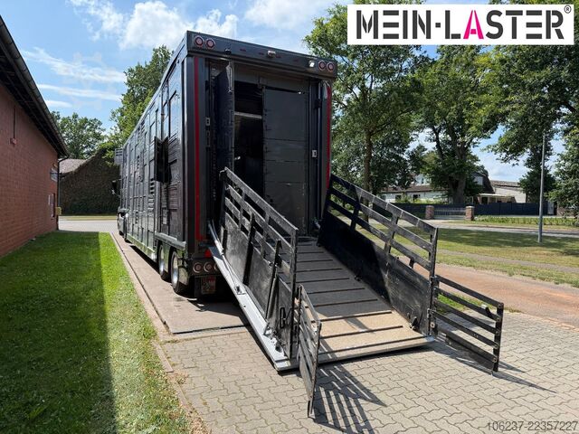 Livestock semitrailer Finkl 3 + 4 Stock/ Hubdach / Rampe / Tränke/Funk