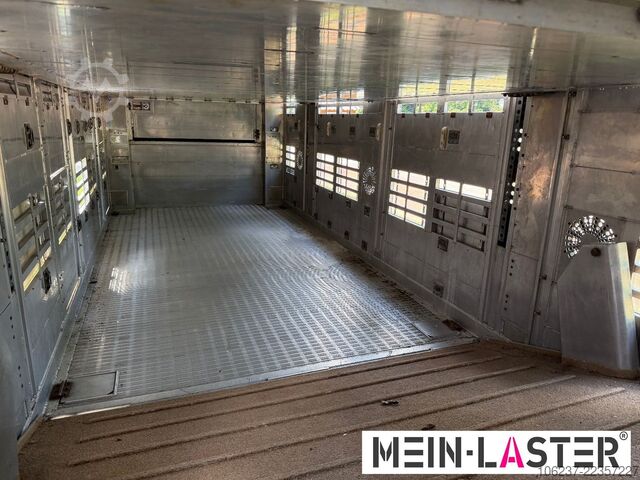 Livestock semitrailer Finkl 3 + 4 Stock/ Hubdach / Rampe / Tränke/Funk
