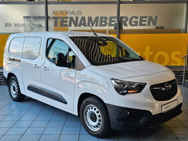 Panel van OPEL Combo-e Cargo XL 50-kWh Regalsystem Navi Kamera