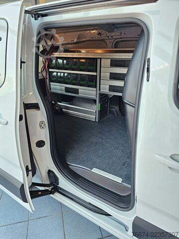 Panel van OPEL Combo-e Cargo XL 50-kWh Regalsystem Navi Kamera