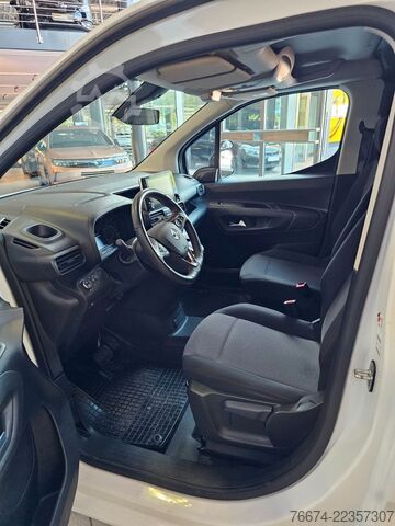 Panel van OPEL Combo-e Cargo XL 50-kWh Regalsystem Navi Kamera