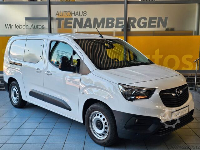 Panel van OPEL Combo-e Cargo XL 50-kWh Regalsystem Navi Kamera
