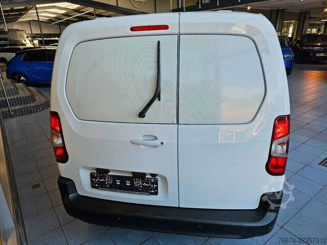 Panel van OPEL Combo-e Cargo XL 50-kWh Regalsystem Navi Kamera