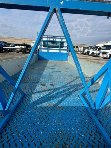 Fester Körper Iveco DAILY 35 C 18