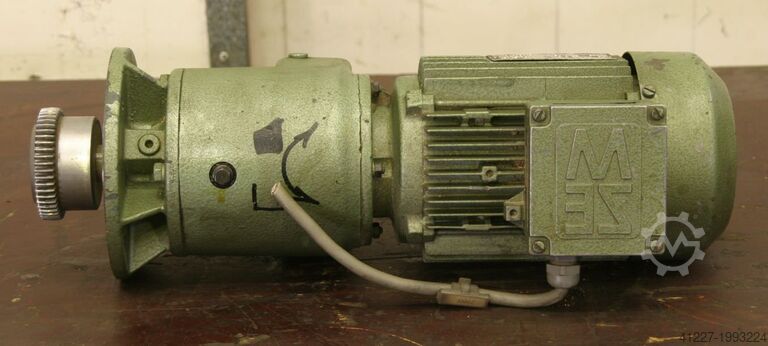 Geared motor 0.75 kW 178 rpm SEW Eurodrive RF40DT80N4