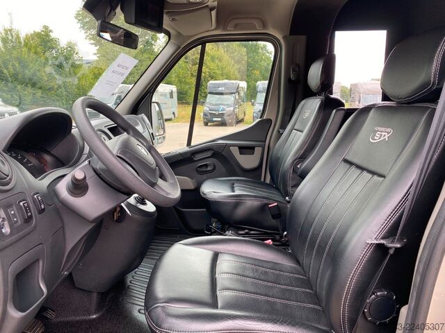 Livestock transporter RENAULT Master STX 5 Sitzer  Haras / Hengste