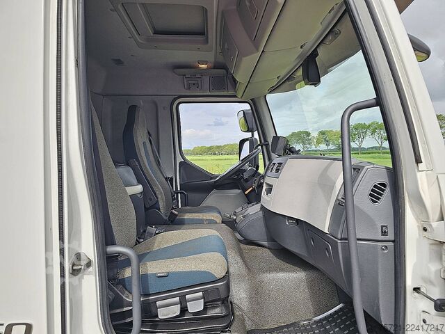 Koffer VOLVO FL 250.12 HH FLOOR LIFT AIRCO