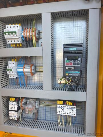 Angle sealer + shrink tunnel AVC Sealing Solutions HS500 + KT1000