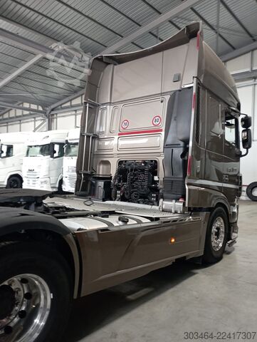 Standard SZM DAF XF 530 Full PNEUM.-ADR-retarder+MX- FULL
