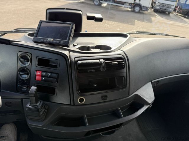 Transporter mit Koffer MERCEDES-BENZ ATEGO 818 L Koffer 7,2 m LBW 1 TO.*SEITENTÜR