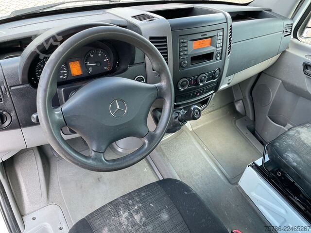 Minibus MERCEDES-BENZ Sprinter 316 CDI KB L2H1/ 5 Sitze/ AC/ AHK